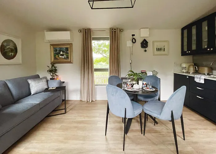 The Gamekeepers At Glenastar Newcastlewest Limerick V42ny39